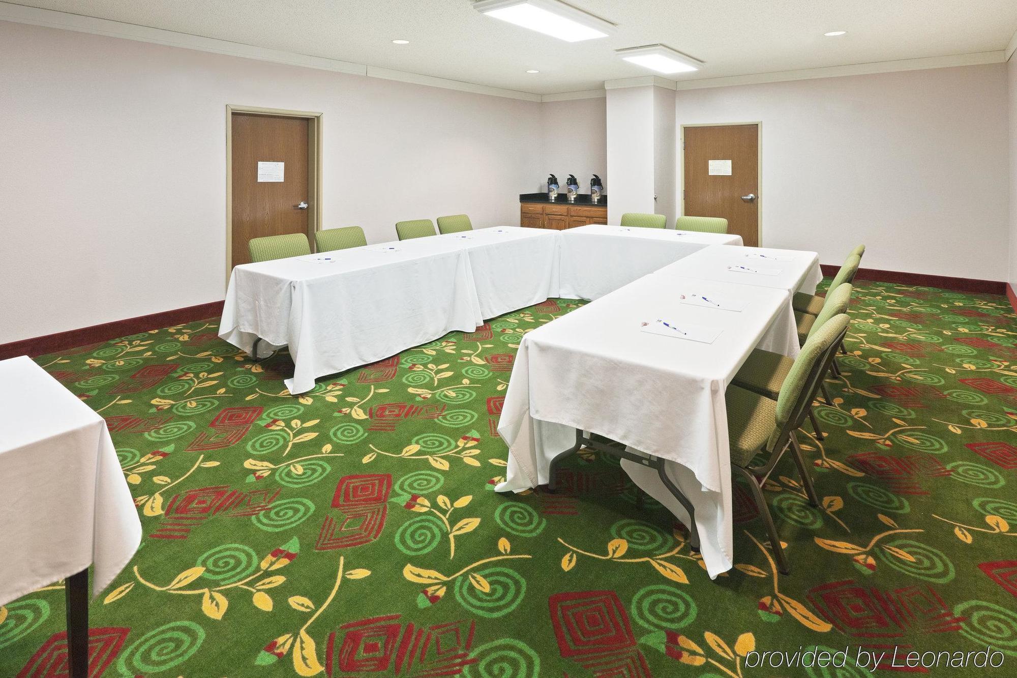Holiday Inn Express Hotel & Suites Plainview, An Ihg Hotel Facilities photo