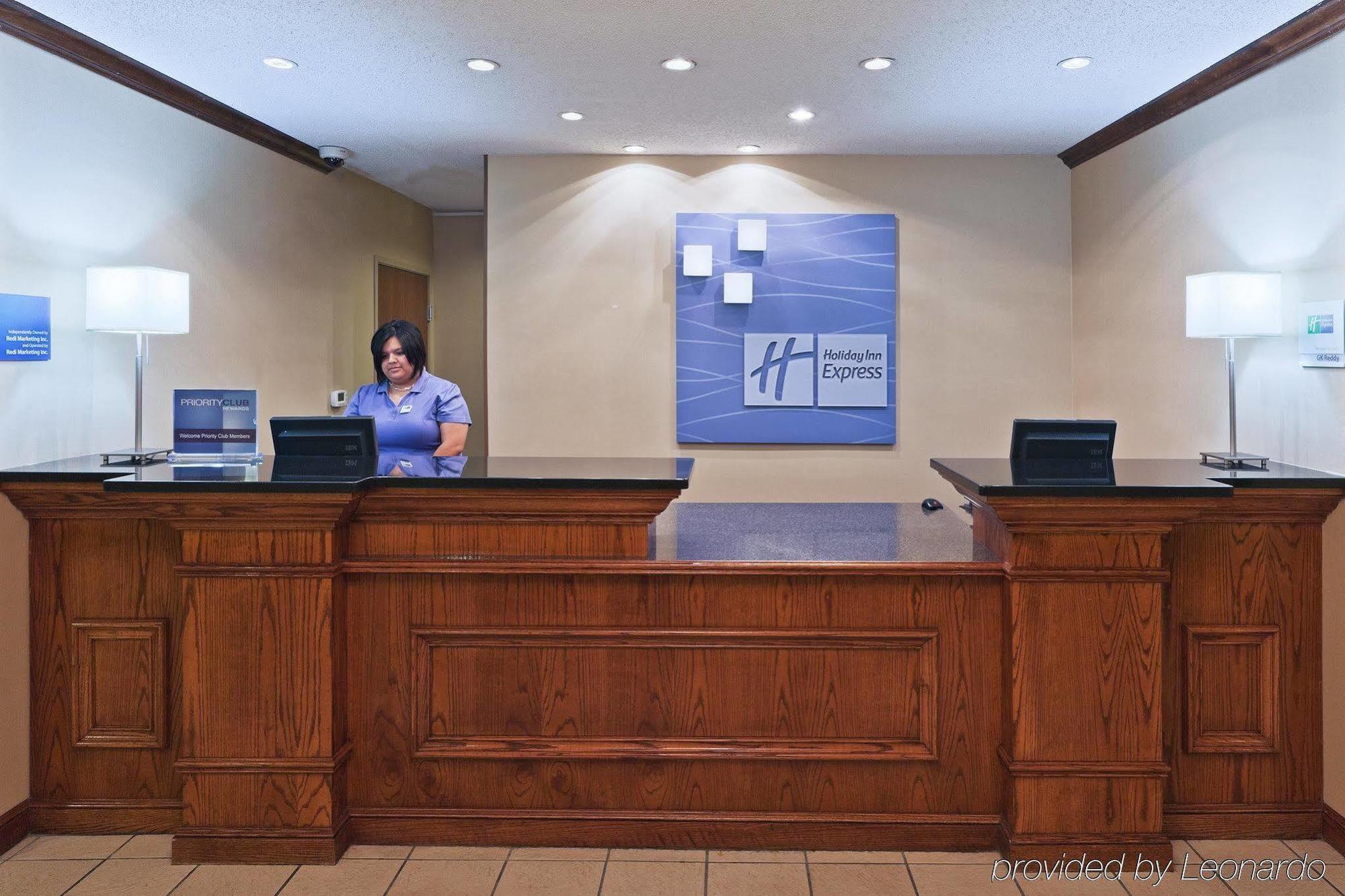 Holiday Inn Express Hotel & Suites Plainview, An Ihg Hotel Interior photo